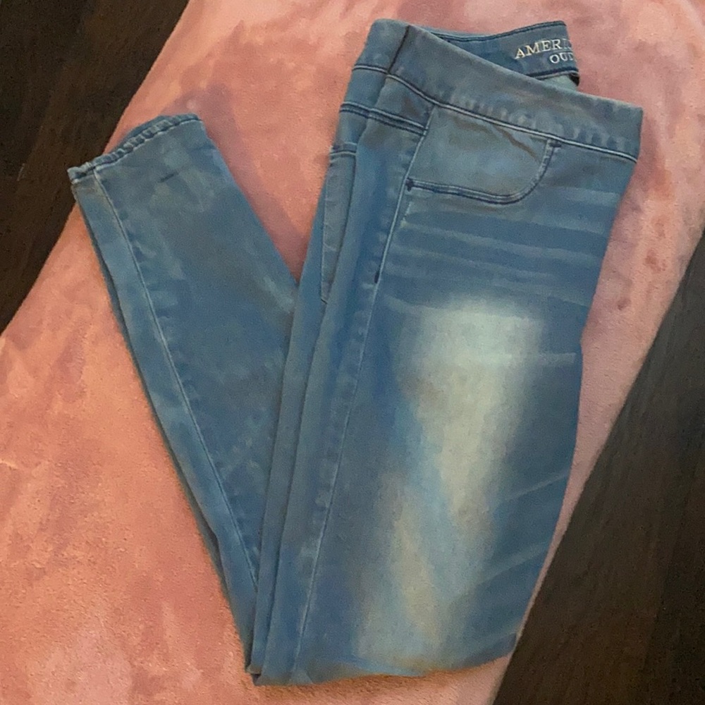 Gently used American Eagle Jeggings size 10